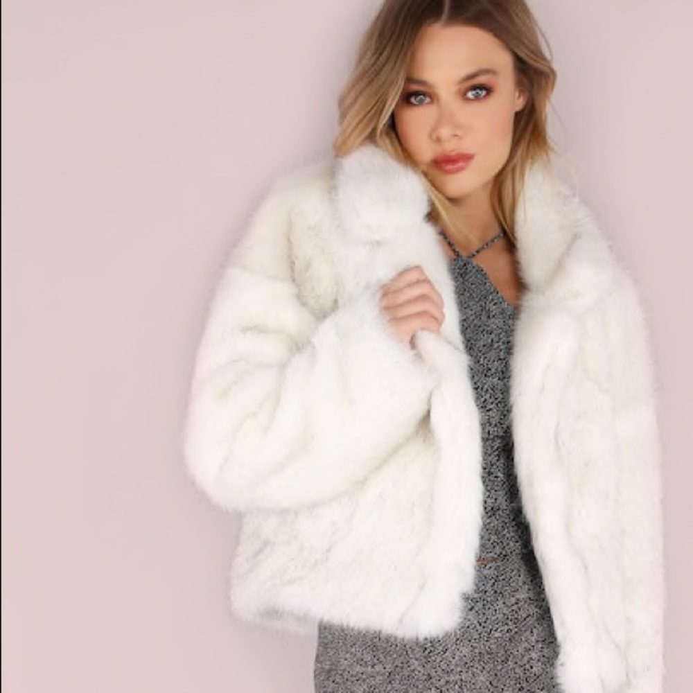 *I'M DREAMING OF A WHITE (GENUINE FUR) CHRISTMAS
